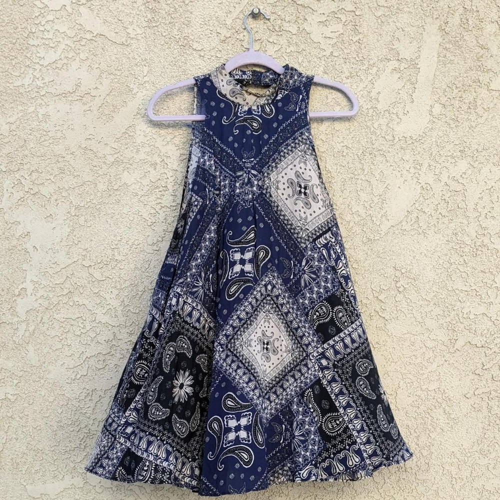 Free People - Picture 3 of 7